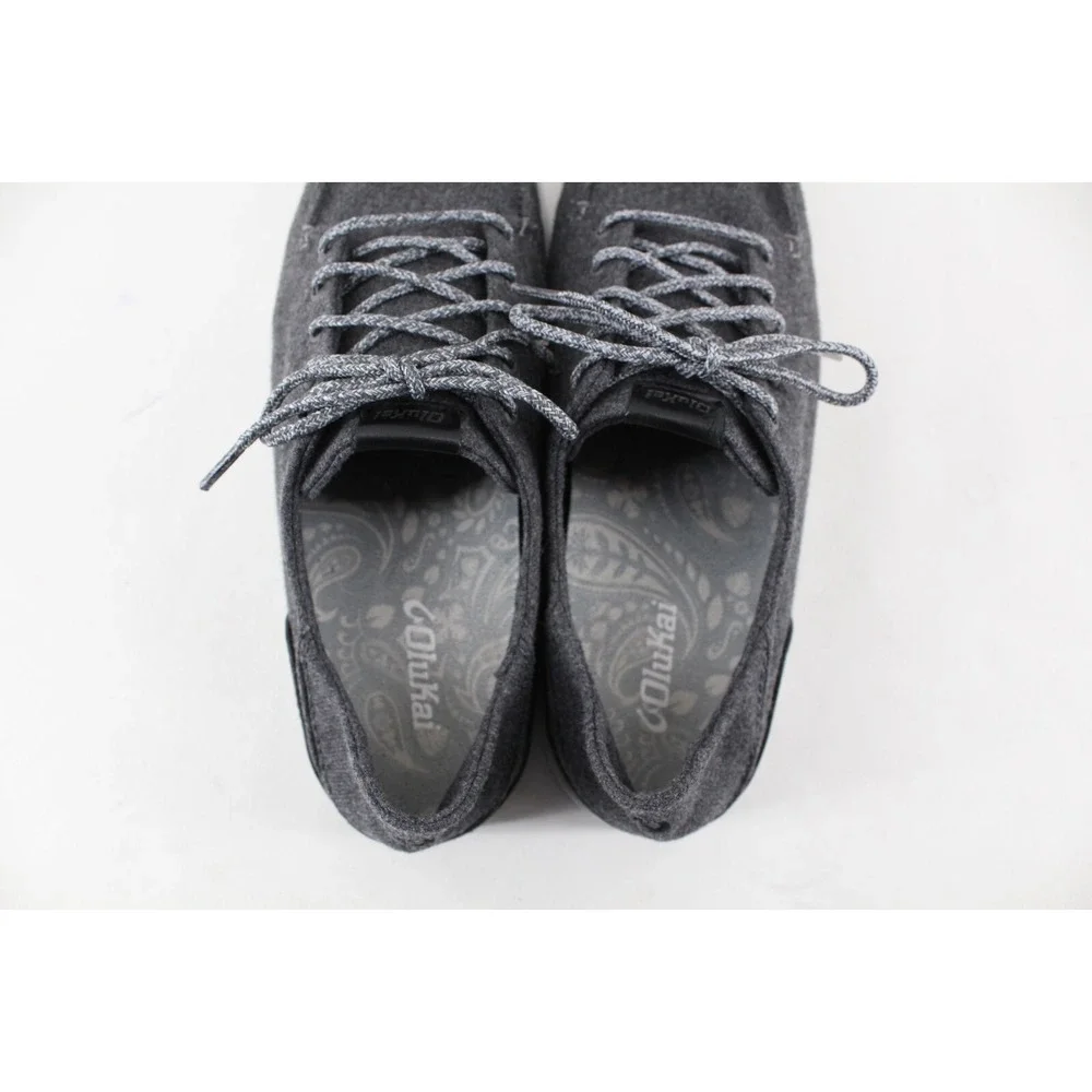 OluKai men 11